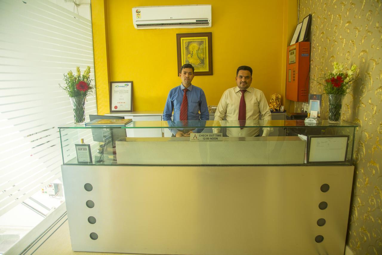 Hotel Amby Inn New Delhi Eksteriør billede