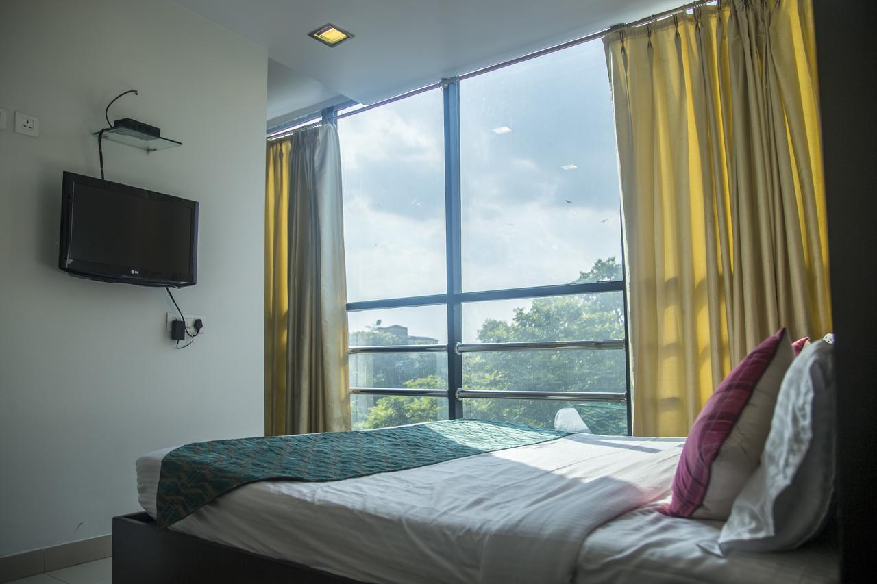 Hotel Amby Inn New Delhi Eksteriør billede