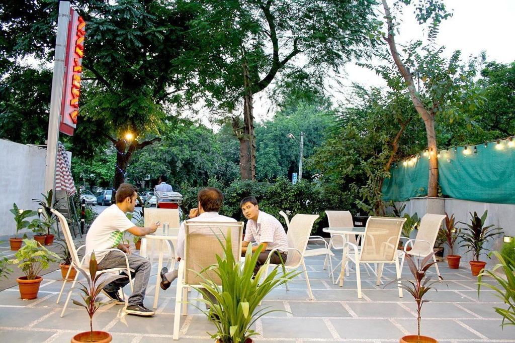 Hotel Amby Inn New Delhi Eksteriør billede