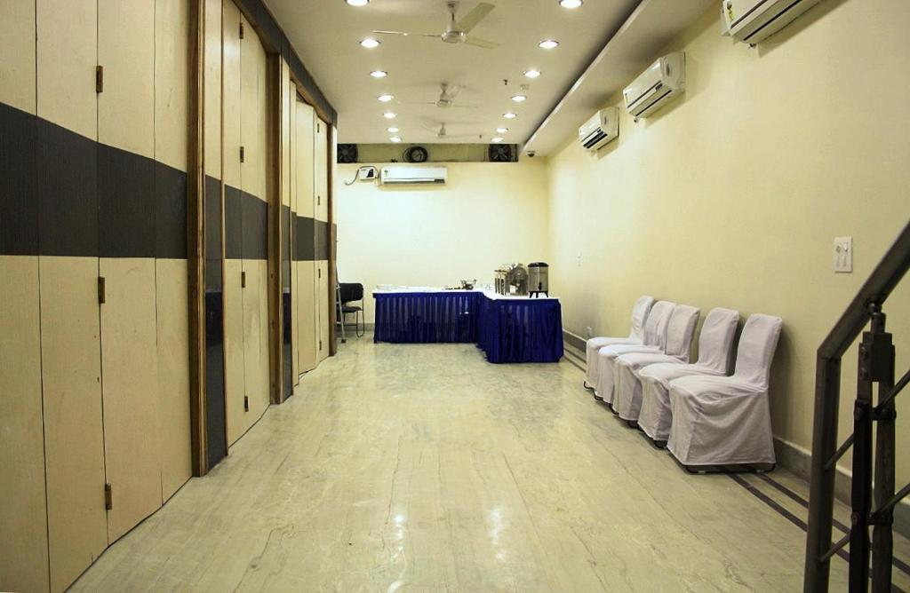 Hotel Amby Inn New Delhi Eksteriør billede